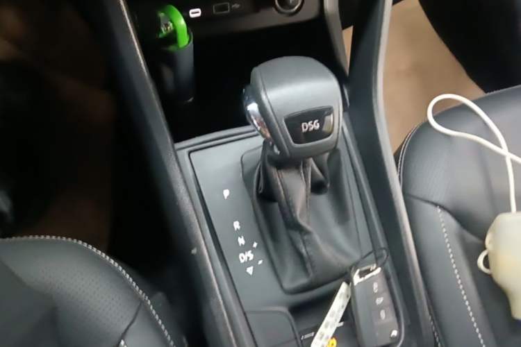 Used Skoda Kodiaq 2024 TSI330 5-Seat Two-Wheel Drive Elite Version Gear Lever
