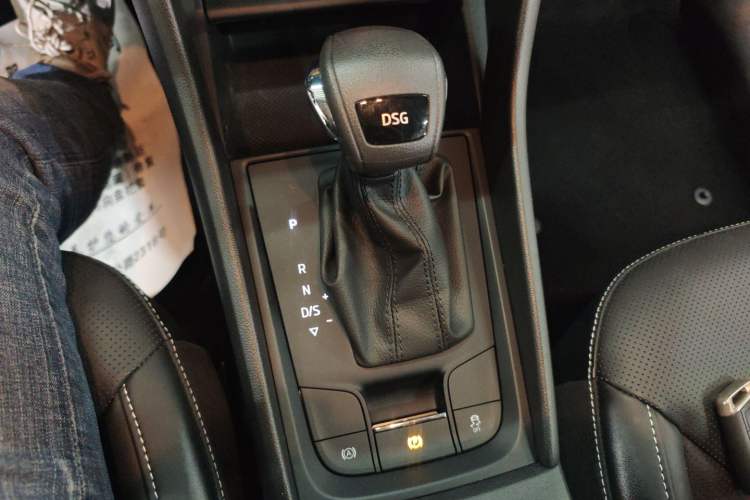 Used Skoda Kodiaq 2024 TSI330 5-Seat Two-Wheel Drive Elite Version Gear Lever