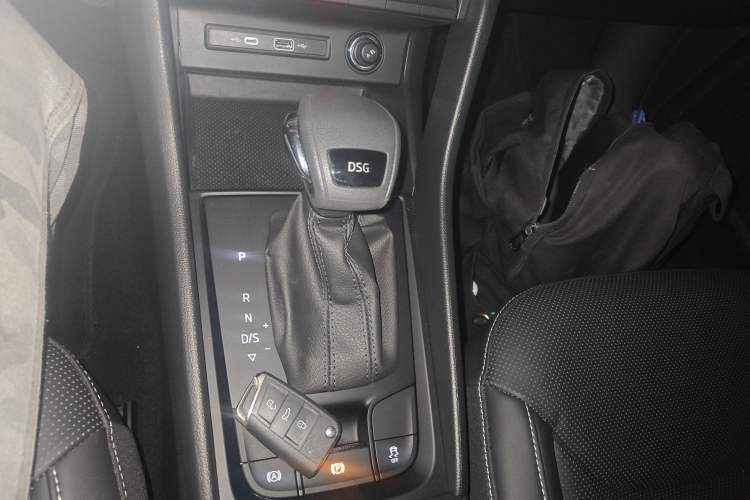 Used Skoda Kodiaq 2024 TSI330 5-Seat Two-Wheel Drive Elite Version Gear Lever