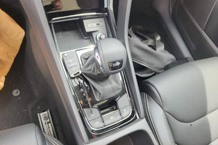 Used Skoda Kodiaq 2024 TSI330 7-Seater Two-Wheel-Drive Luxury Edition Gear Lever