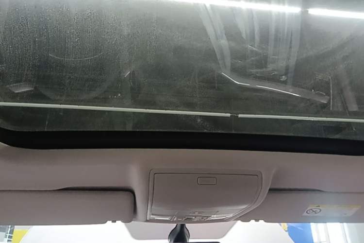 Used Skoda Kodiaq 2024 TSI330 5-Seat Two-Wheel Drive Elite Version Headliner
