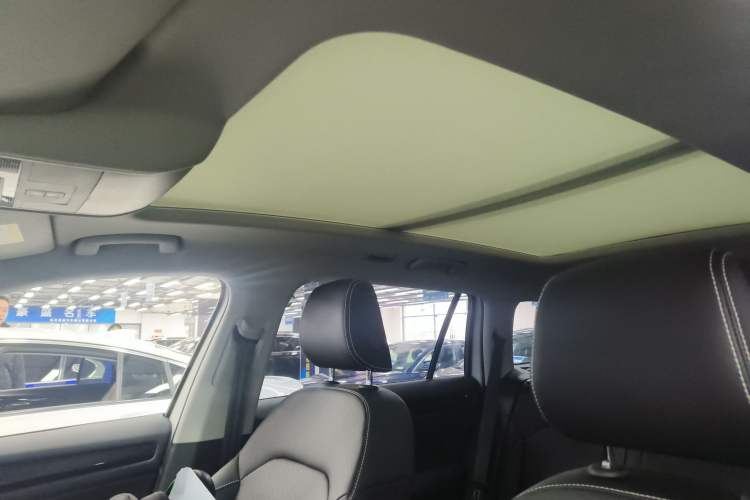 Used Skoda Kodiaq 2024 TSI330 5-Seat Two-Wheel Drive Elite Version Headliner