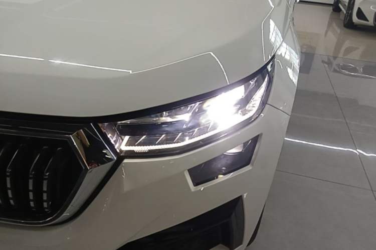 Used Skoda Kodiaq 2024 TSI330 5-Seat Two-Wheel Drive Elite Version Left Front Headlight