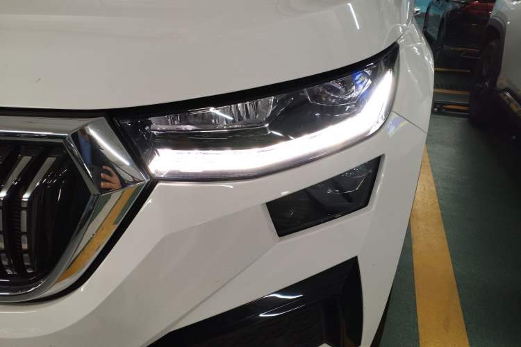 Used Skoda Kodiaq 2024 TSI330 5-Seat Two-Wheel Drive Elite Version Left Front Headlight
