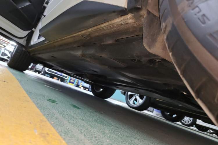 Used Skoda Kodiaq 2024 TSI330 5-Seat Two-Wheel Drive Elite Version Left Side Sill