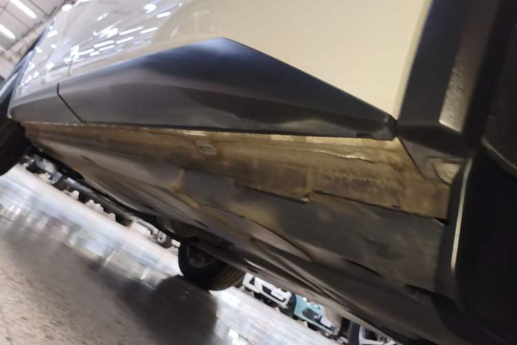 Used Skoda Kodiaq 2024 TSI330 5-Seat Two-Wheel Drive Elite Version Left Side Sill