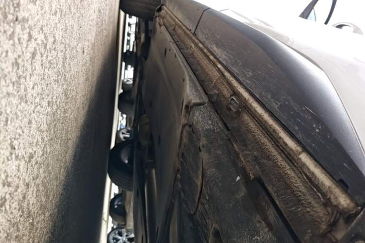 Used Skoda Kodiaq 2024 TSI330 5-Seat Two-Wheel Drive Elite Version Left Side Sill