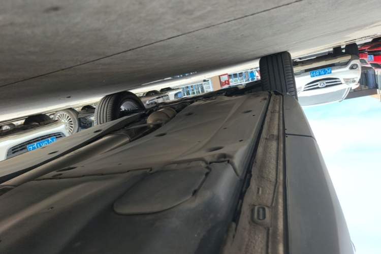 Used Skoda Kodiaq 2024 TSI330 7-Seater Two-Wheel-Drive Luxury Edition Left Side Sill