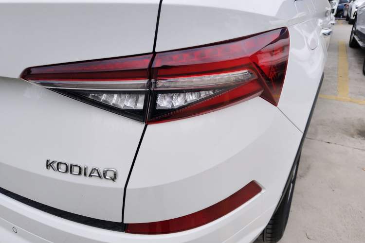 Used Skoda Kodiaq 2024 TSI330 5-Seat Two-Wheel Drive Elite Version Right Rear Taillight