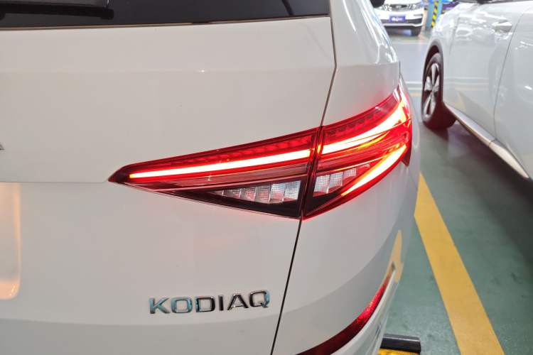 Used Skoda Kodiaq 2024 TSI330 5-Seat Two-Wheel Drive Elite Version Right Rear Taillight