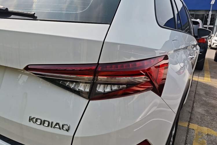 Used Skoda Kodiaq 2024 TSI330 5-Seat Two-Wheel Drive Elite Version Right Rear Taillight