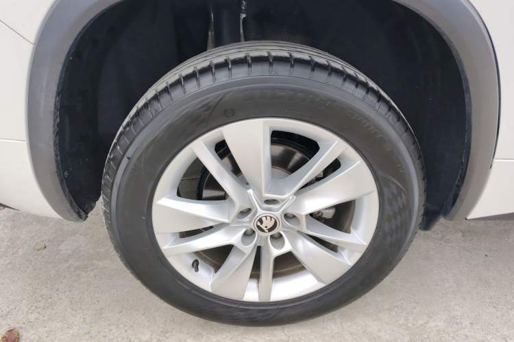 Used Skoda Kodiaq 2024 TSI330 5-Seat Two-Wheel Drive Elite Version Right Rear Wheel Hub