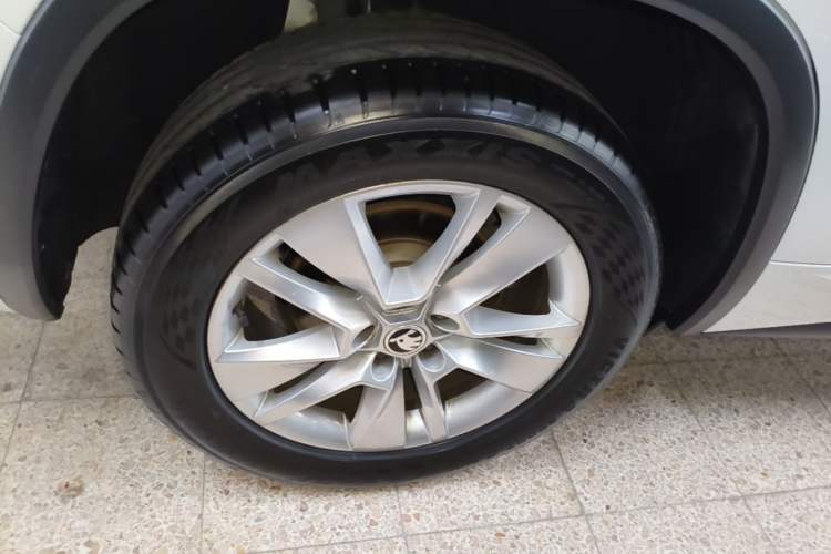 Used Skoda Kodiaq 2024 TSI330 5-Seat Two-Wheel Drive Elite Version Right Rear Wheel Hub