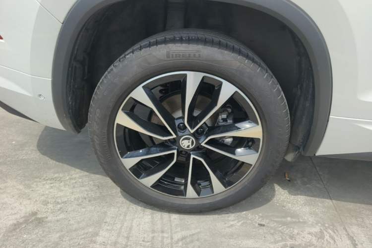 Used Skoda Kodiaq 2024 TSI330 7-Seater Two-Wheel-Drive Luxury Edition Right Rear Wheel Hub