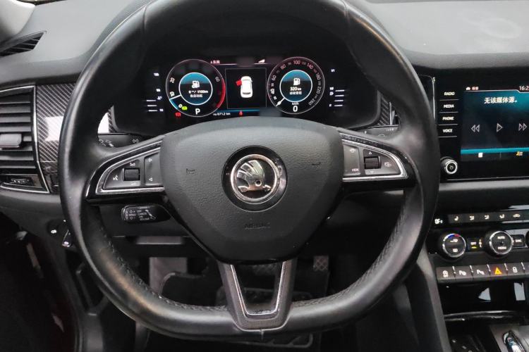 Used Skoda Kodiaq GT 2019 TSI380 4x4 Flagship Model China VI Standard Steering Wheel