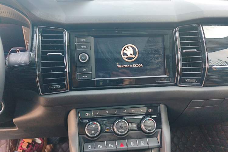 Used Skoda Kodiaq GT 2019 TSI330 Two-Wheel-Drive Luxury Edition China VI Standard Audio And AC Panel