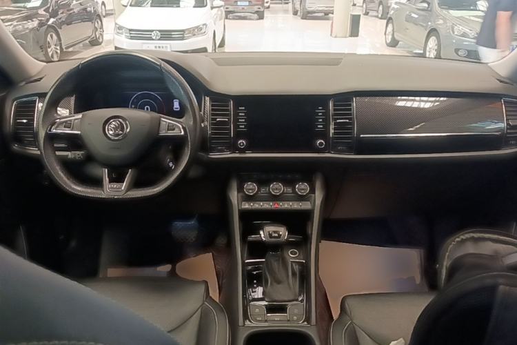 Used Skoda Kodiaq GT 2019 TSI380 4x4 Flagship Model China VI Standard Center Console