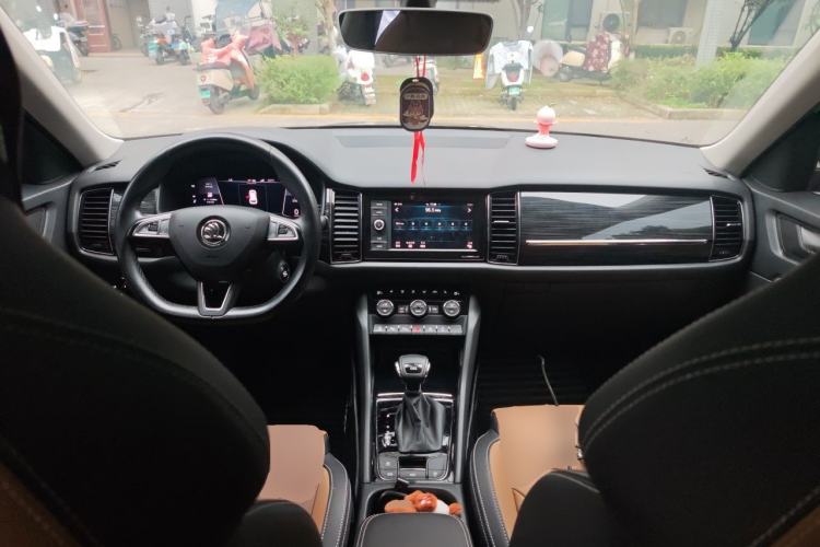 Used Skoda Kodiaq GT 2019 TSI330 Two-Wheel-Drive Luxury Edition China V Standard Center Console