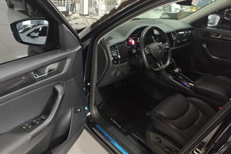 Used Skoda Kodiaq GT 2019 TSI380 4x4 Luxury Edition China VI Standard Driver Seat