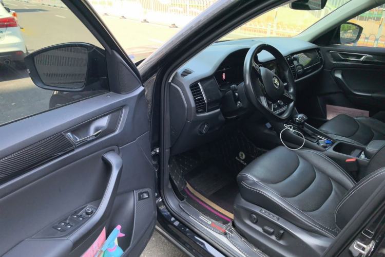 Used Skoda Kodiaq GT 2019 TSI380 4x4 Flagship Model China VI Standard Driver Seat