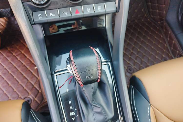 Used Skoda Kodiaq GT 2019 TSI330 Two-Wheel-Drive Luxury Edition China VI Standard Gear Lever