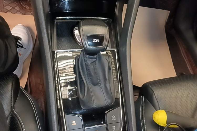 Used Skoda Kodiaq GT 2019 TSI380 4x4 Flagship Model China VI Standard Gear Lever