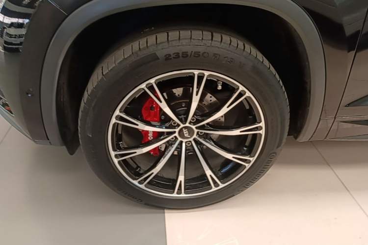 Used Skoda Kodiaq GT 2019 TSI380 4x4 Flagship Model China VI Standard Left Front Wheel Hub