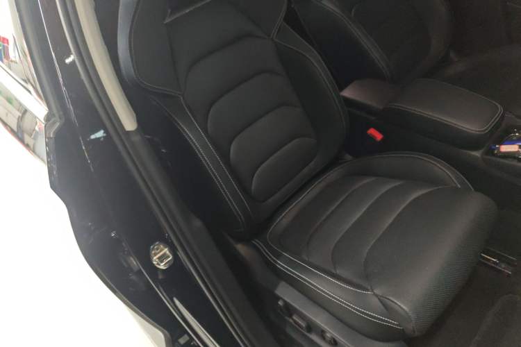 Used Skoda Kodiaq GT 2019 TSI380 4x4 Luxury Edition China VI Standard Right Front Seat