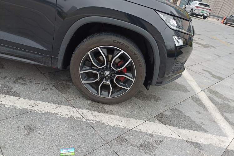 Used Skoda Kodiaq GT 2019 TSI330 Two-Wheel-Drive Luxury Edition China V Standard Right Front Wheel Hub