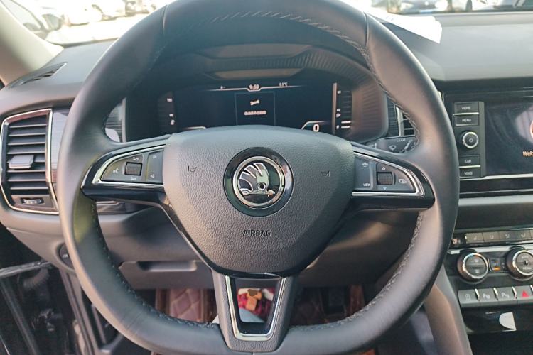 Used Skoda Kodiaq GT 2019 TSI330 Two-Wheel-Drive Luxury Edition China VI Standard Steering Wheel