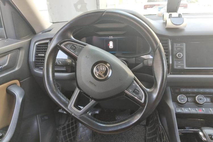 Used Skoda Kodiaq GT 2019 TSI330 Two-Wheel-Drive Luxury Edition China VI Standard Steering Wheel