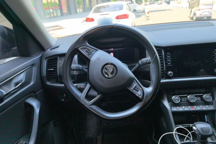 Used Skoda Kodiaq GT 2019 TSI380 4x4 Flagship Model China VI Standard Steering Wheel