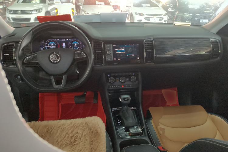 Used Skoda Kodiaq GT 2019 TSI380 4x4 Luxury Edition China VI Standard Center Console
