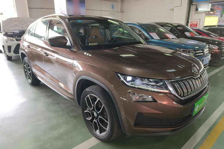 Used Skoda Kodiaq GT 2019 TSI380 4x4 Luxury Edition China VI Standard Front Right 45 Deg