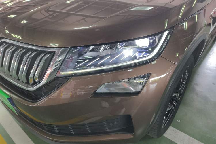 Used Skoda Kodiaq GT 2019 TSI380 4x4 Luxury Edition China VI Standard Left Front Headlight