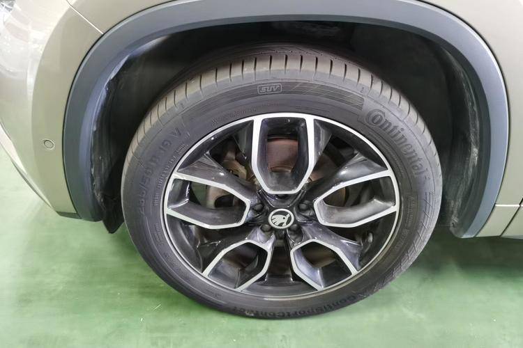 Used Skoda Kodiaq GT 2019 TSI330 Two-Wheel-Drive Luxury Edition China V Standard Left Front Wheel Hub