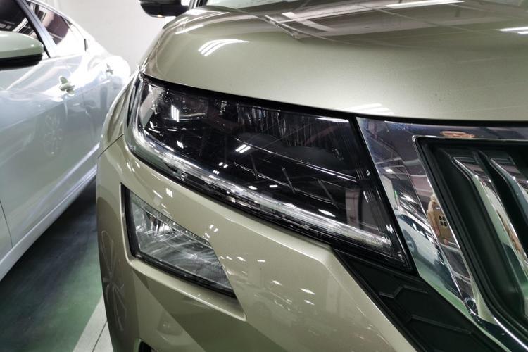 Used Skoda Kodiaq GT 2019 TSI330 Two-Wheel-Drive Luxury Edition China V Standard Right Front Headlight