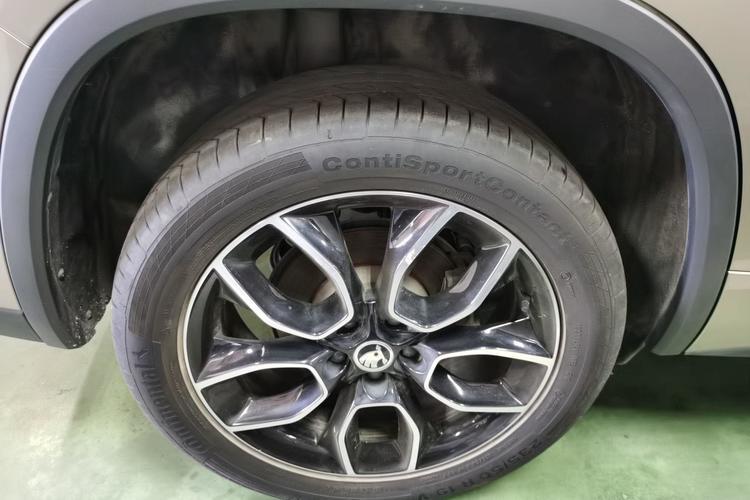 Used Skoda Kodiaq GT 2019 TSI330 Two-Wheel-Drive Luxury Edition China V Standard Right Rear Wheel Hub