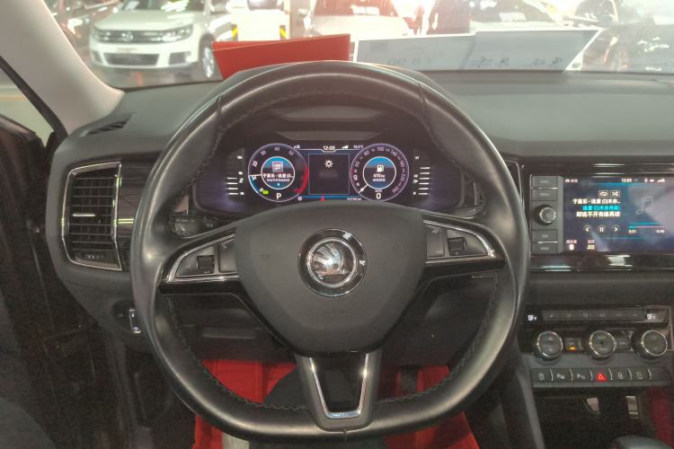 Used Skoda Kodiaq GT 2019 TSI380 4x4 Luxury Edition China VI Standard Steering Wheel
