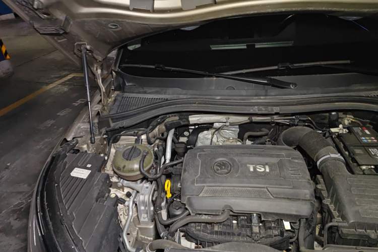 Used Skoda Kodiaq GT 2019 TSI380 4x4 Flagship Model China VI Standard Engine Bay Right