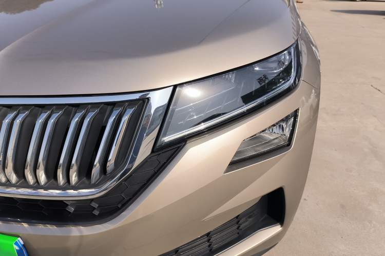 Used Skoda Kodiaq GT 2019 TSI330 Two-Wheel-Drive Luxury Edition China V Standard Left Front Headlight