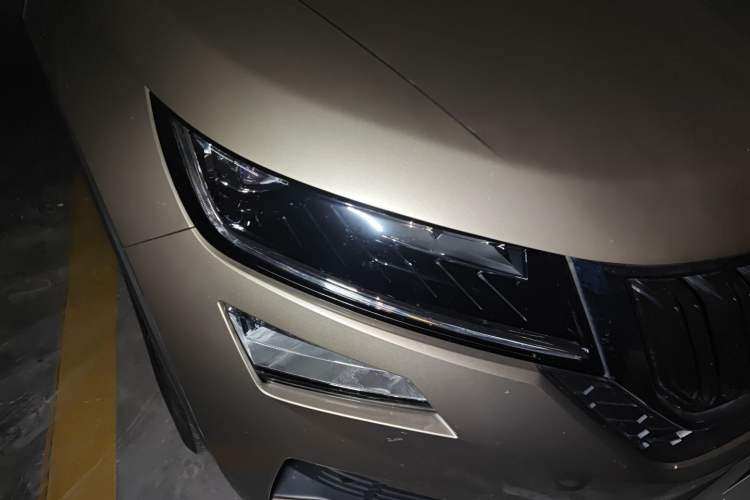 Used Skoda Kodiaq GT 2019 TSI380 4x4 Flagship Model China VI Standard Right Front Headlight
