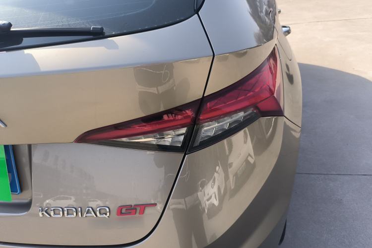 Used Skoda Kodiaq GT 2019 TSI330 Two-Wheel-Drive Luxury Edition China V Standard Right Rear Taillight