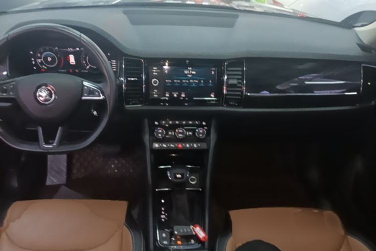 Used Skoda Kodiaq GT 2019 TSI330 Two-Wheel-Drive Luxury Edition China VI Standard Center Console
