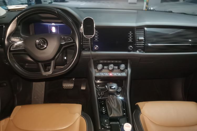 Used Skoda Kodiaq GT 2019 TSI330 Two-Wheel-Drive Luxury Edition China V Standard Center Console