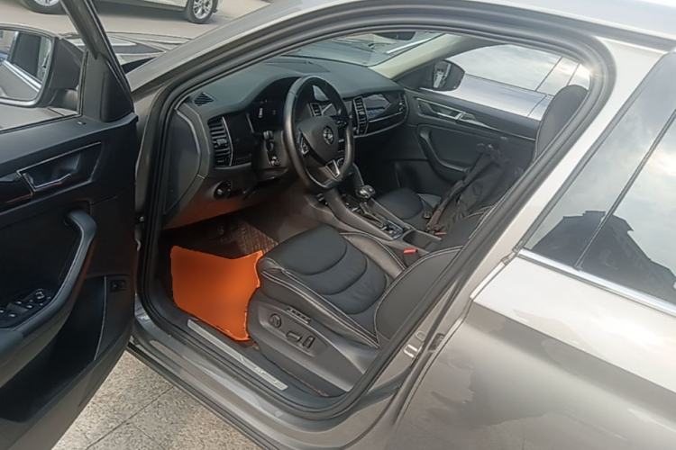 Used Skoda Kodiaq GT 2019 TSI380 4x4 Flagship Model China VI Standard Driver Seat