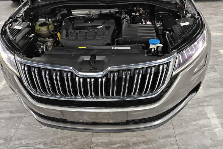 Used Skoda Kodiaq GT 2019 TSI330 Two-Wheel-Drive Luxury Edition China VI Standard Engine Bay