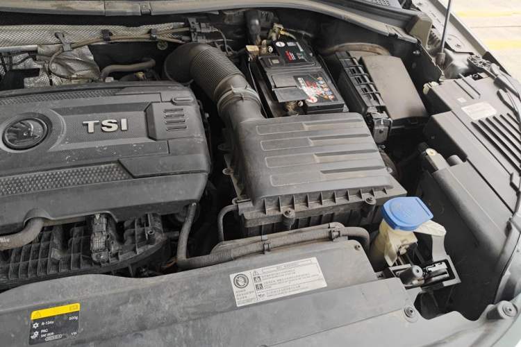 Used Skoda Kodiaq GT 2019 TSI380 4x4 Flagship Model China VI Standard Engine Bay Left