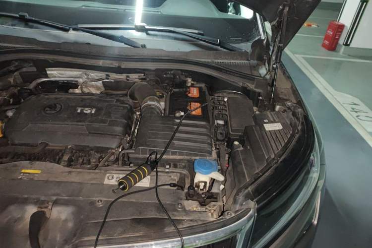 Used Skoda Kodiaq GT 2019 TSI380 4x4 Flagship Model China VI Standard Engine Bay Left