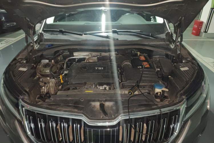 Used Skoda Kodiaq GT 2019 TSI380 4x4 Flagship Model China VI Standard Engine Bay